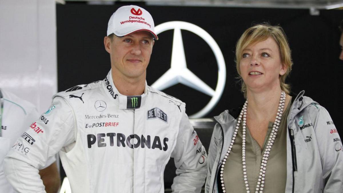 Michael Schumacher: Traslado En Helicóptero De Mallorca A Suiza Para Ver A Su Nieta Michael Schumacher: Traslado En Helicóptero De Mallorca A Suiza Para Ver A Su Nieta