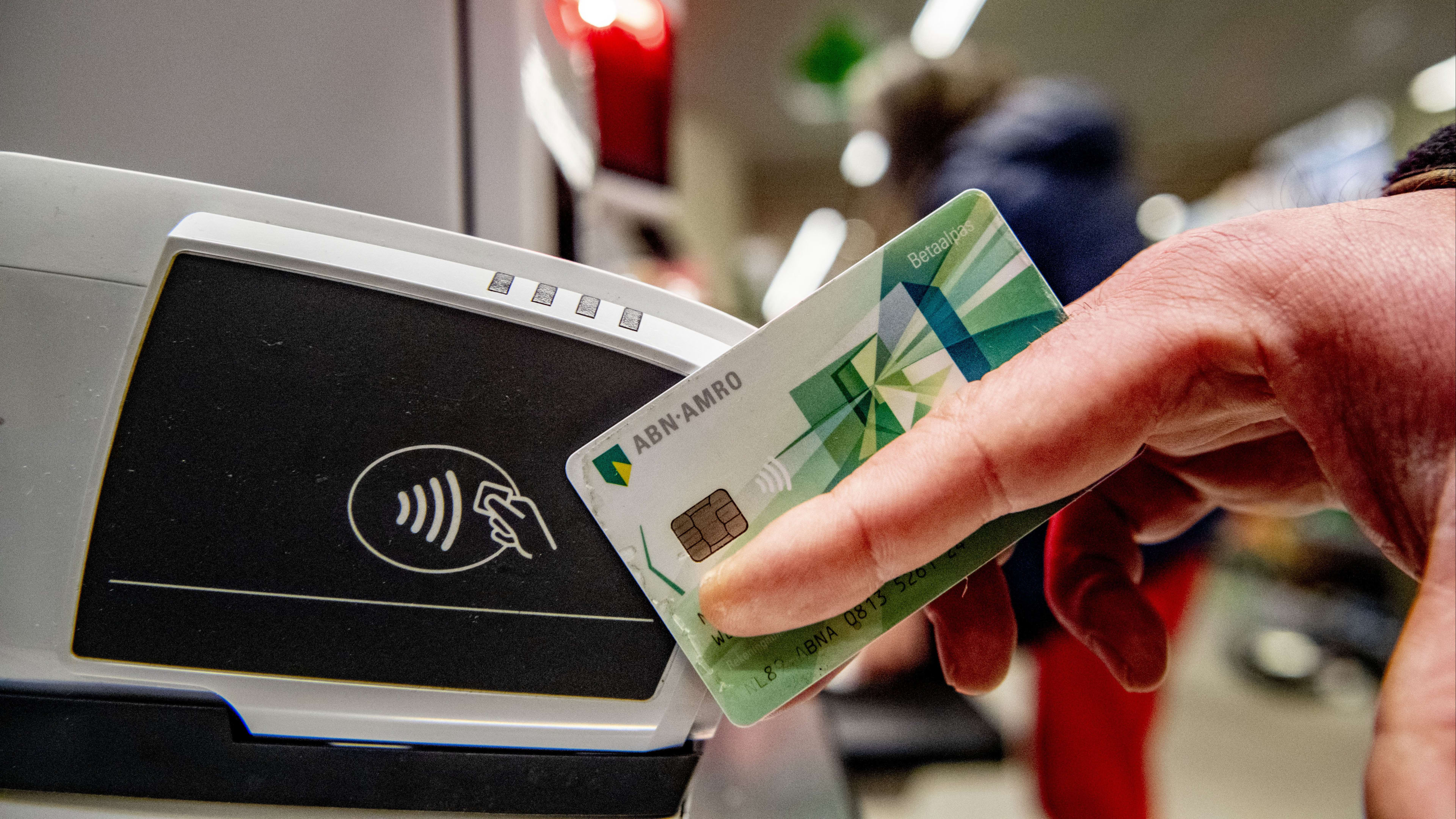 Nederlandse Huizenmarkt: Verschillende Perspectieven Van ABN Amro En GeenStijl Nederlandse Huizenmarkt: Verschillende Perspectieven Van ABN Amro En GeenStijl