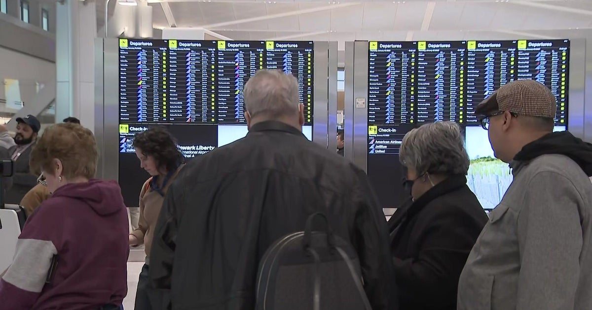 Newark Airport Passengers Face Delays After Another System Outage Newark Airport Passengers Face Delays After Another System Outage
