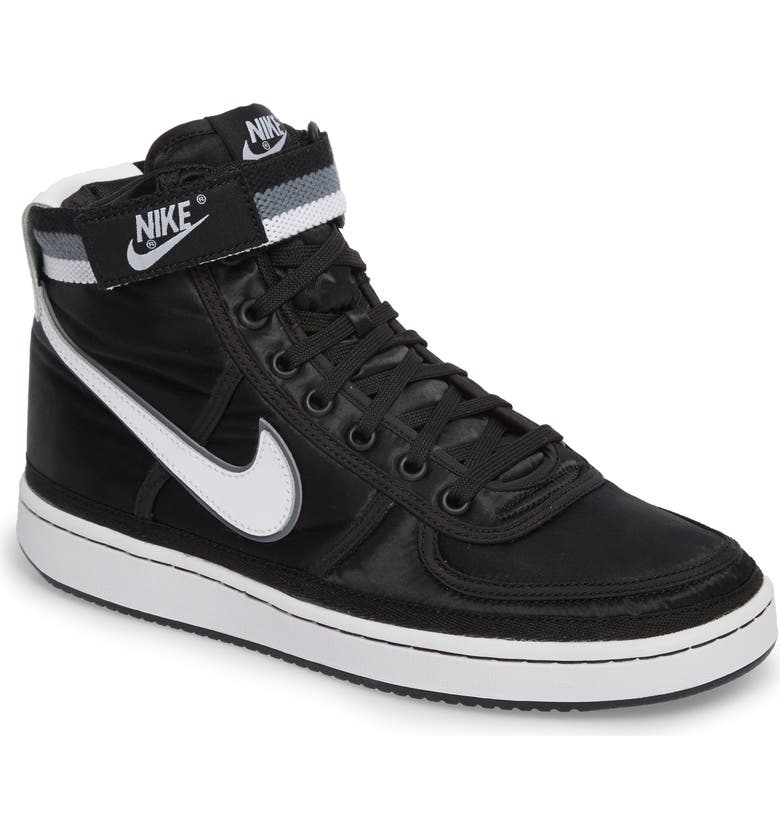 Nike Sneaker Sale: Find Your Next Pair At Revolve (Starting At $39) Nike Sneaker Sale: Find Your Next Pair At Revolve (Starting At $39)