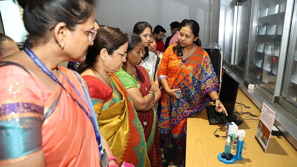 NMMC Launches Aala Unhala, Niyam Pala Campaign To Combat Navi Mumbai Heatwave NMMC Launches Aala Unhala, Niyam Pala Campaign To Combat Navi Mumbai Heatwave
