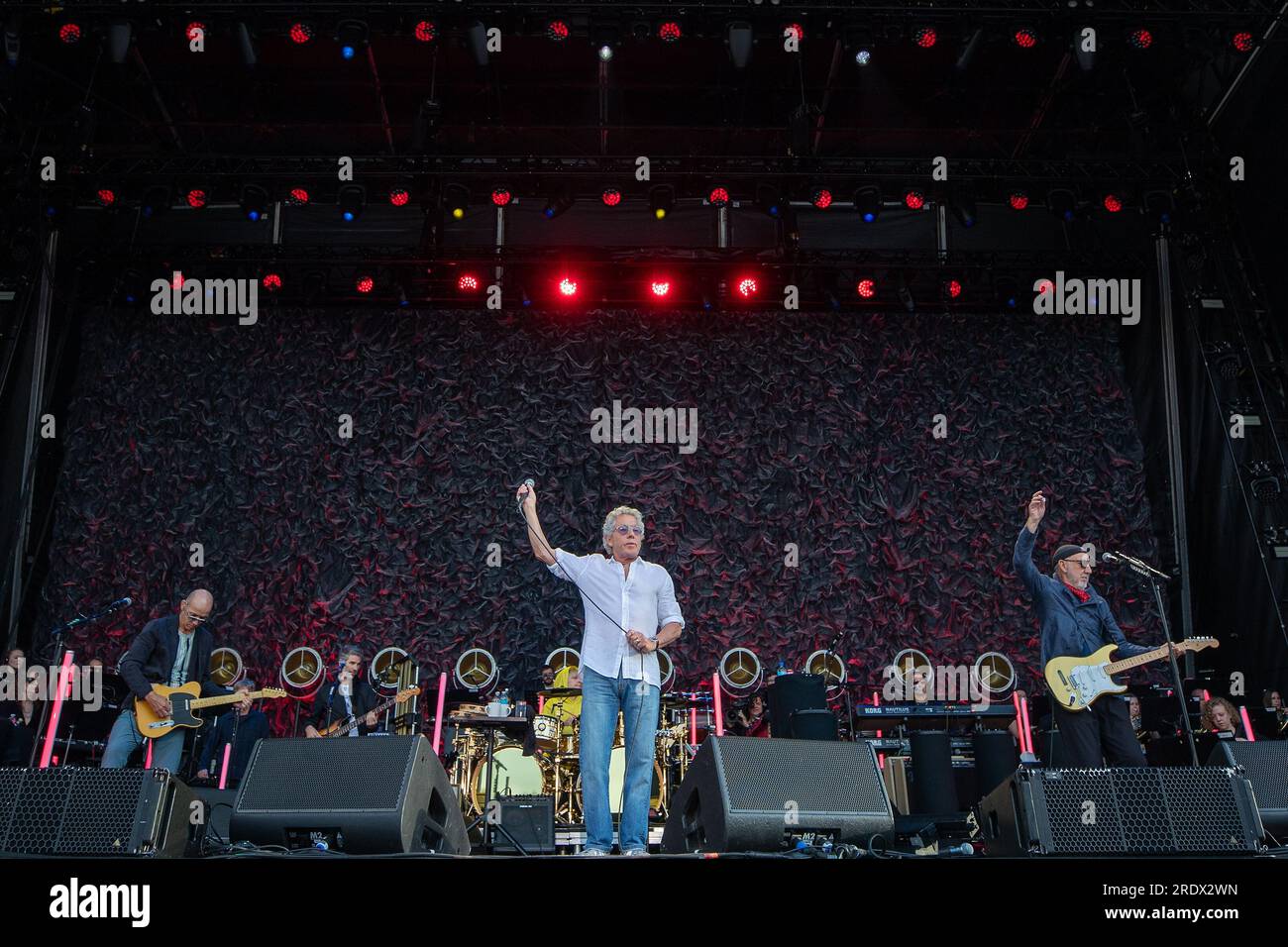 Official: Zak Starkey To Stay With The Who, Says Pete Townshend Official: Zak Starkey To Stay With The Who, Says Pete Townshend