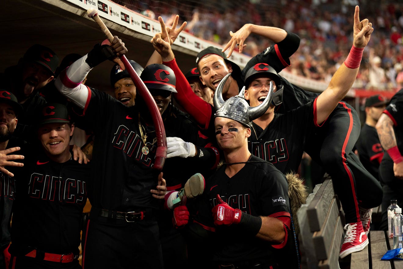Ohtani Prioritizes Teammates: The Story Behind The Home Run Celebration Ohtani Prioritizes Teammates: The Story Behind The Home Run Celebration