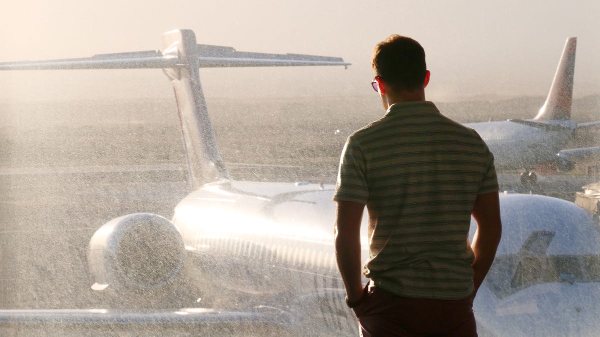 Oscar Winner Makes A Splash In Latest White Lotus Episode