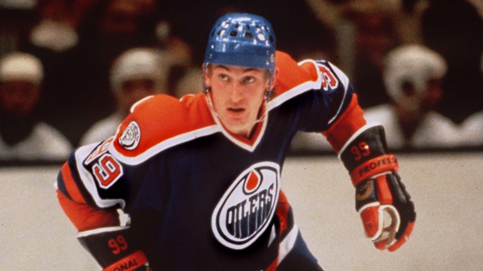 Ovechkin's 893rd Goal: One Away From Tyng Gretzky, Two From The NHL Record Ovechkin's 893rd Goal: One Away From Tyng Gretzky, Two From The NHL Record
