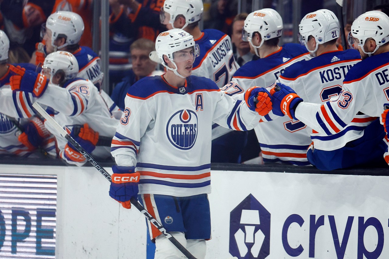 Overtime Thriller: Draisaitl's Century Mark Propels Oilers Past Islanders Overtime Thriller: Draisaitl's Century Mark Propels Oilers Past Islanders