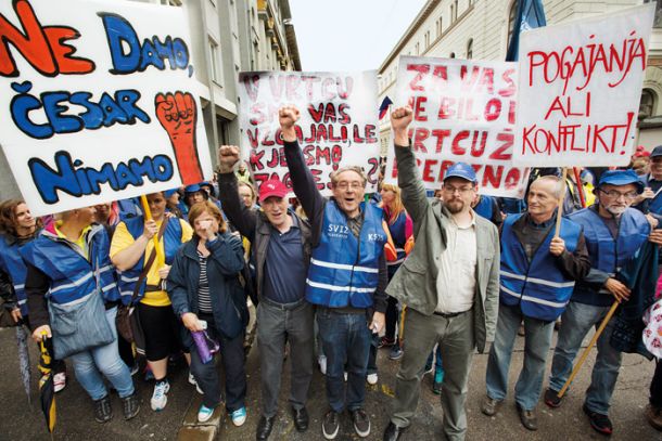 Papež: Stabilno Stanje, Zdravniki Previdni Glede Prognoze Papež: Stabilno Stanje, Zdravniki Previdni Glede Prognoze