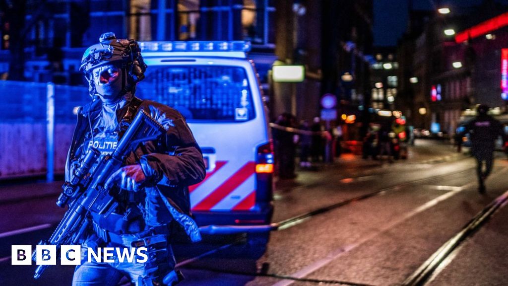 Police Investigate Amsterdam Hotel Following Multiple Stabbings Police Investigate Amsterdam Hotel Following Multiple Stabbings