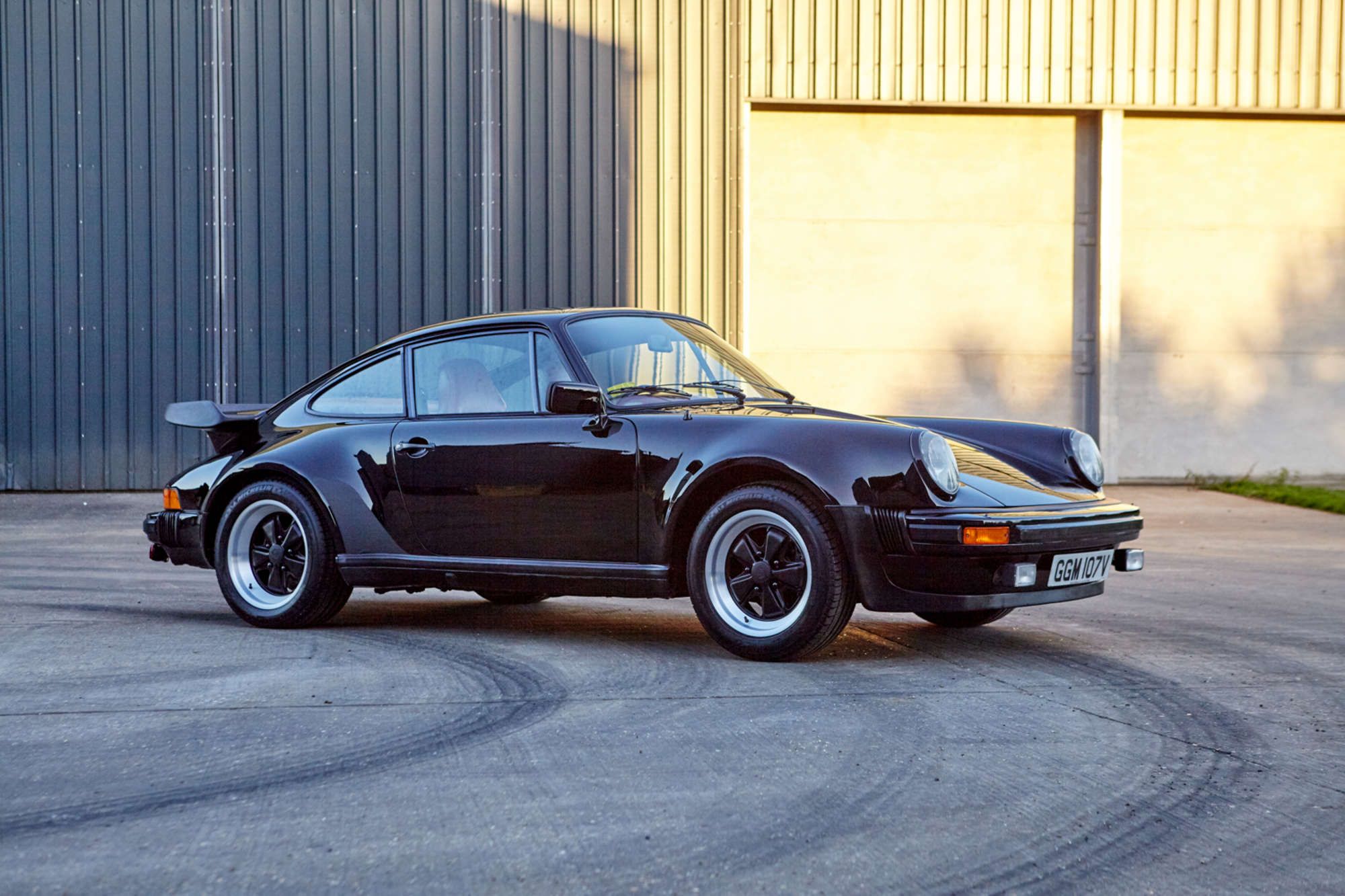 Porsche 911: 80 Millió Forintért Egyedi Extrák Porsche 911: 80 Millió Forintért Egyedi Extrák
