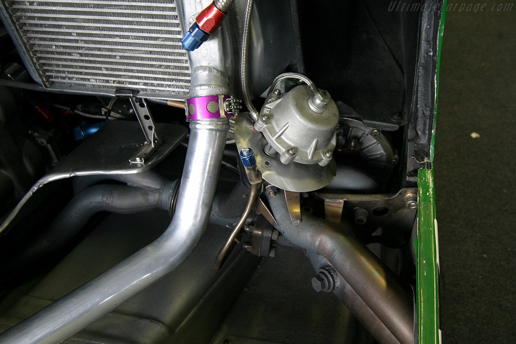 Porsche 956'nın Havada Sergilenmesinin Teknik Detayları Porsche 956'nın Havada Sergilenmesinin Teknik Detayları