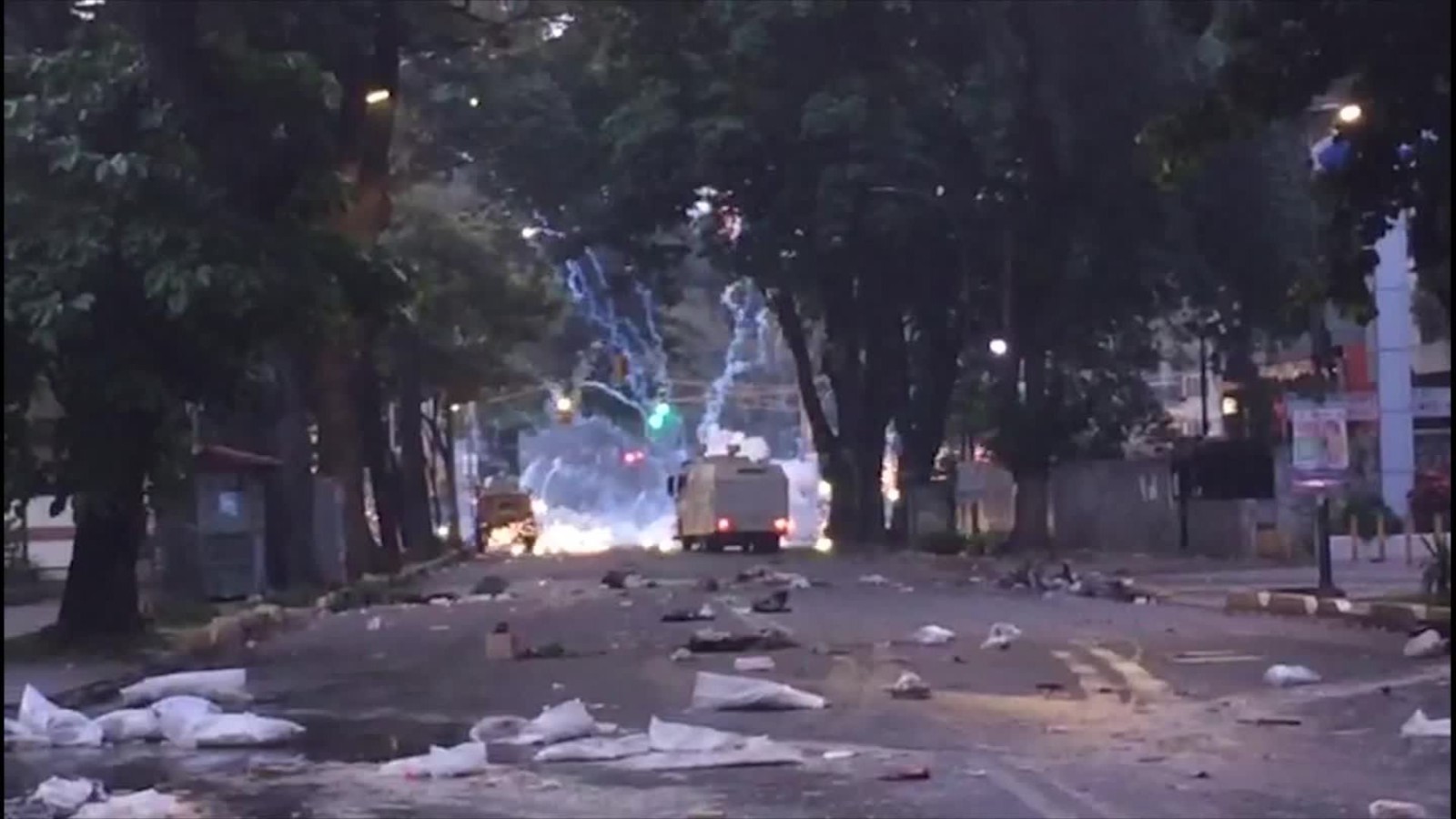 Presencia Policial Intensificada En El CNE De Caracas Presencia Policial Intensificada En El CNE De Caracas