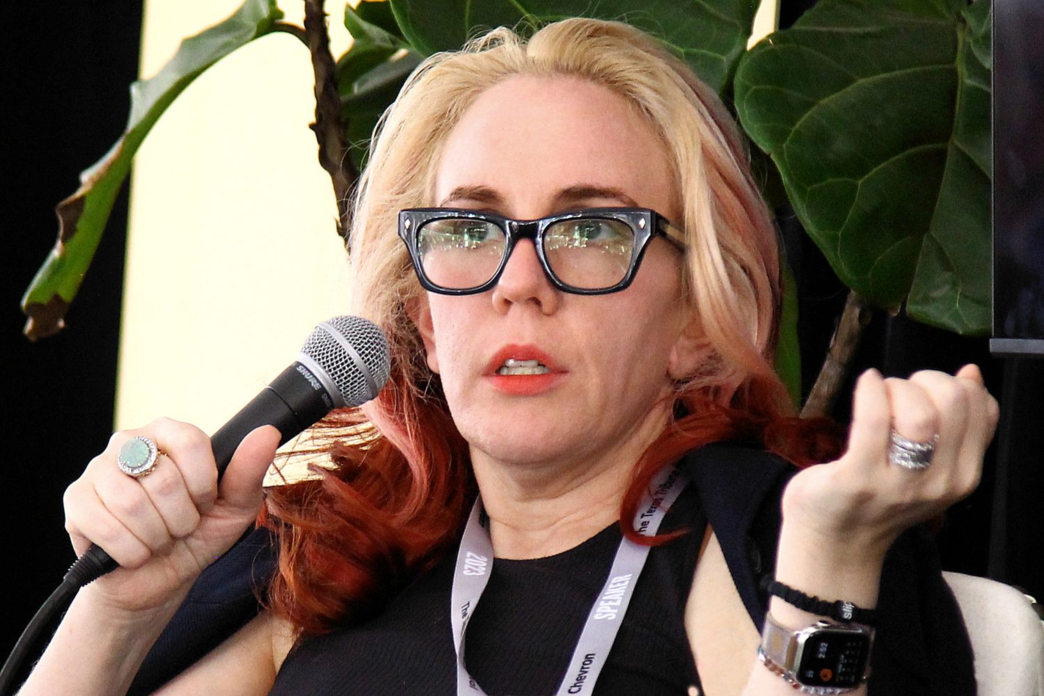 Publishers Weekly Interview: Molly Jong Discusses Publishers Weekly Interview: Molly Jong Discusses