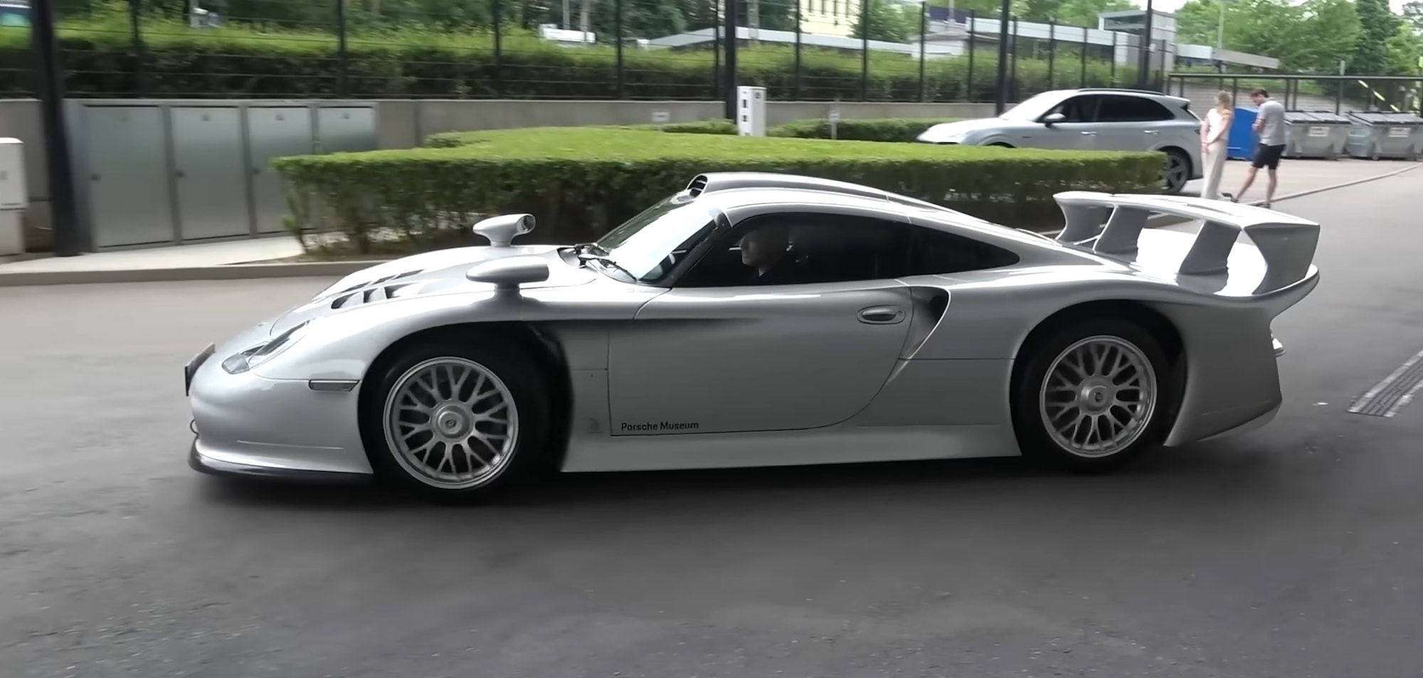 Rare Porsche 911 GT3 RS 4.0: Graham Rahal's Performance Demonstration Rare Porsche 911 GT3 RS 4.0: Graham Rahal's Performance Demonstration