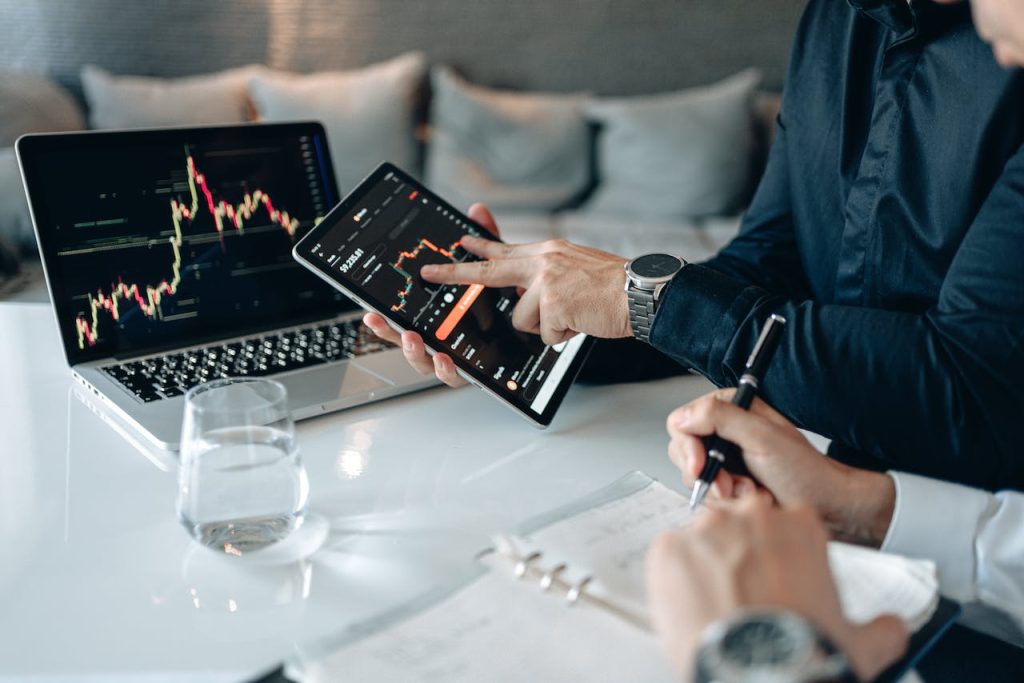 Revenge Travel's End: Economic Uncertainty And American Travelers Revenge Travel's End: Economic Uncertainty And American Travelers