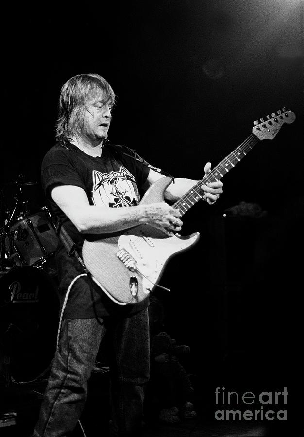 Rick Derringer: Legendary Guitarist Dead At 77 Rick Derringer: Legendary Guitarist Dead At 77