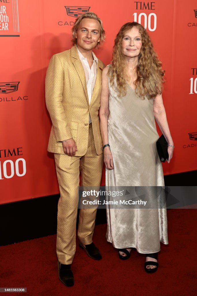 Ronan Farrow And Mia Farrow: A Comeback Story? Ronan Farrow And Mia Farrow: A Comeback Story?