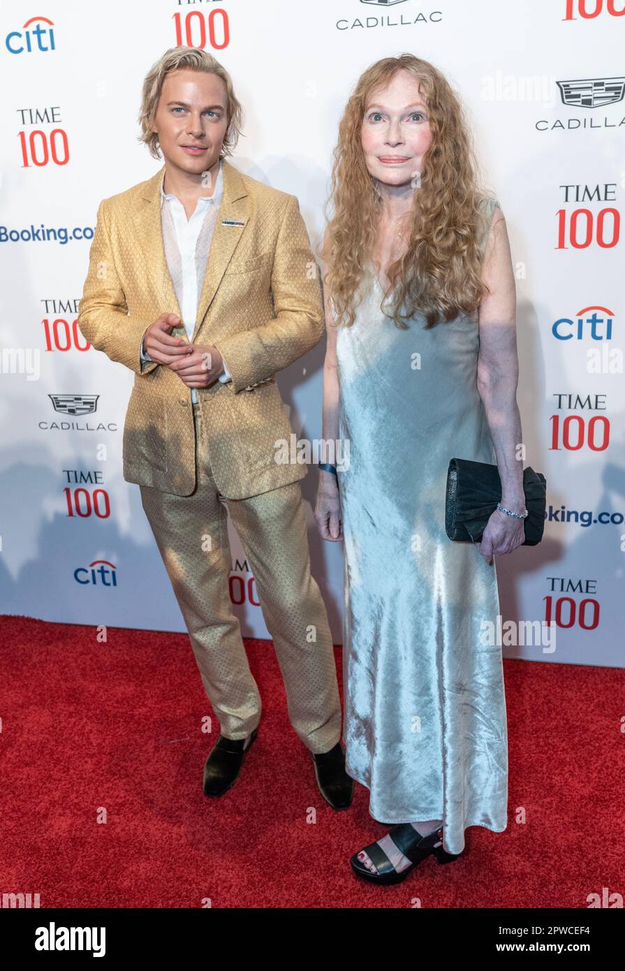 Ronan Farrow's Role In Mia Farrow's Potential Comeback Ronan Farrow's Role In Mia Farrow's Potential Comeback