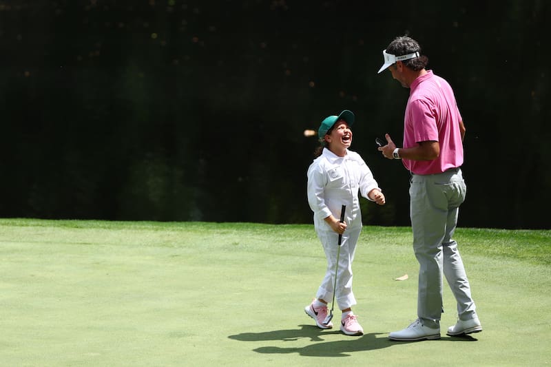 Rory McIlroy's 4-Year-Old Daughter Sinks Putt At Augusta: Jowhar News Rory McIlroy's 4-Year-Old Daughter Sinks Putt At Augusta: Jowhar News
