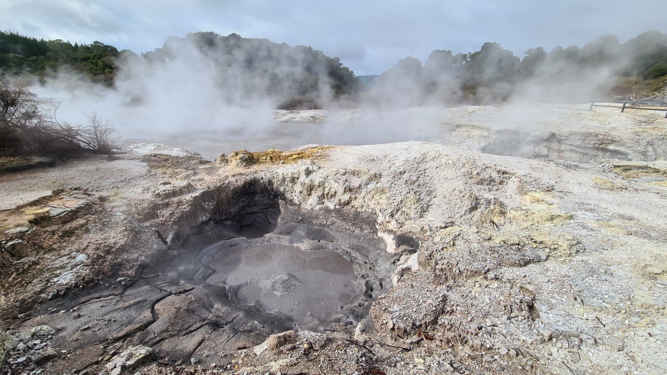 Rotorua: The Heart Of New Zealand's Maori Culture And Geothermal Activity Rotorua: The Heart Of New Zealand's Maori Culture And Geothermal Activity