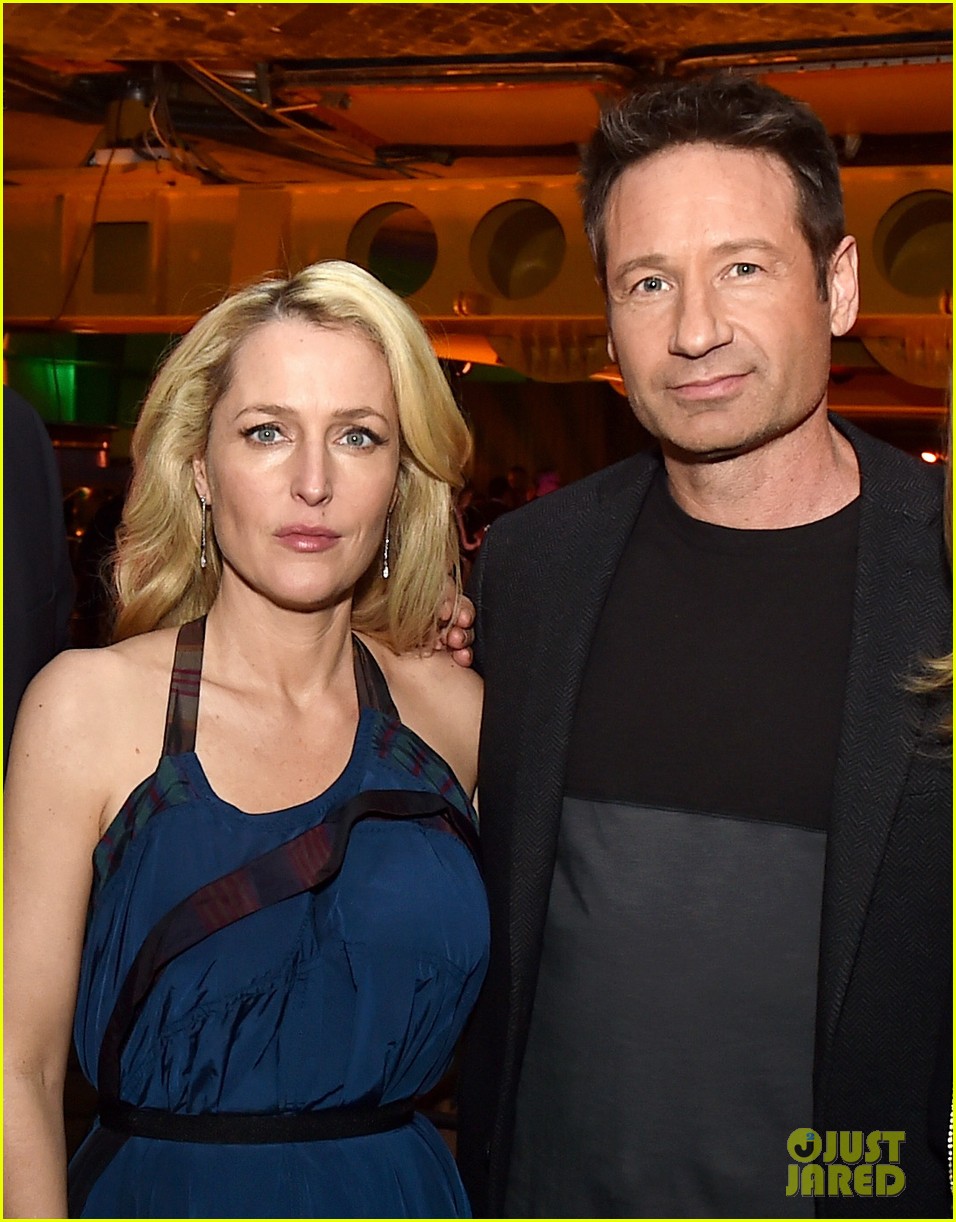 SAG Awards 2024: Gillian Anderson And David Duchovny's On-Stage Reunion SAG Awards 2024: Gillian Anderson And David Duchovny's On-Stage Reunion