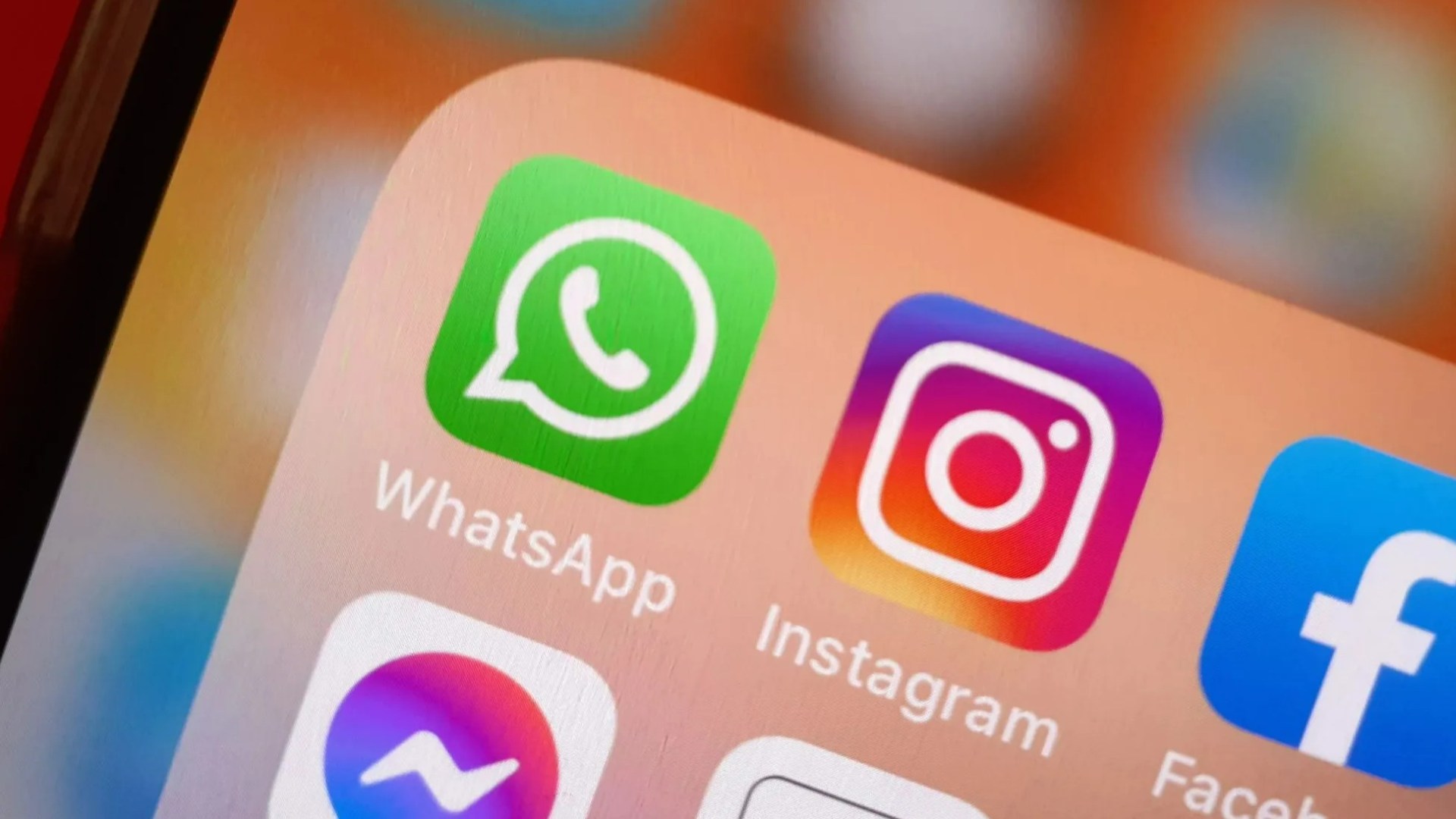 SARAH VINE's WhatsApp Gaffe: A Case Study In Digital Communication SARAH VINE's WhatsApp Gaffe: A Case Study In Digital Communication