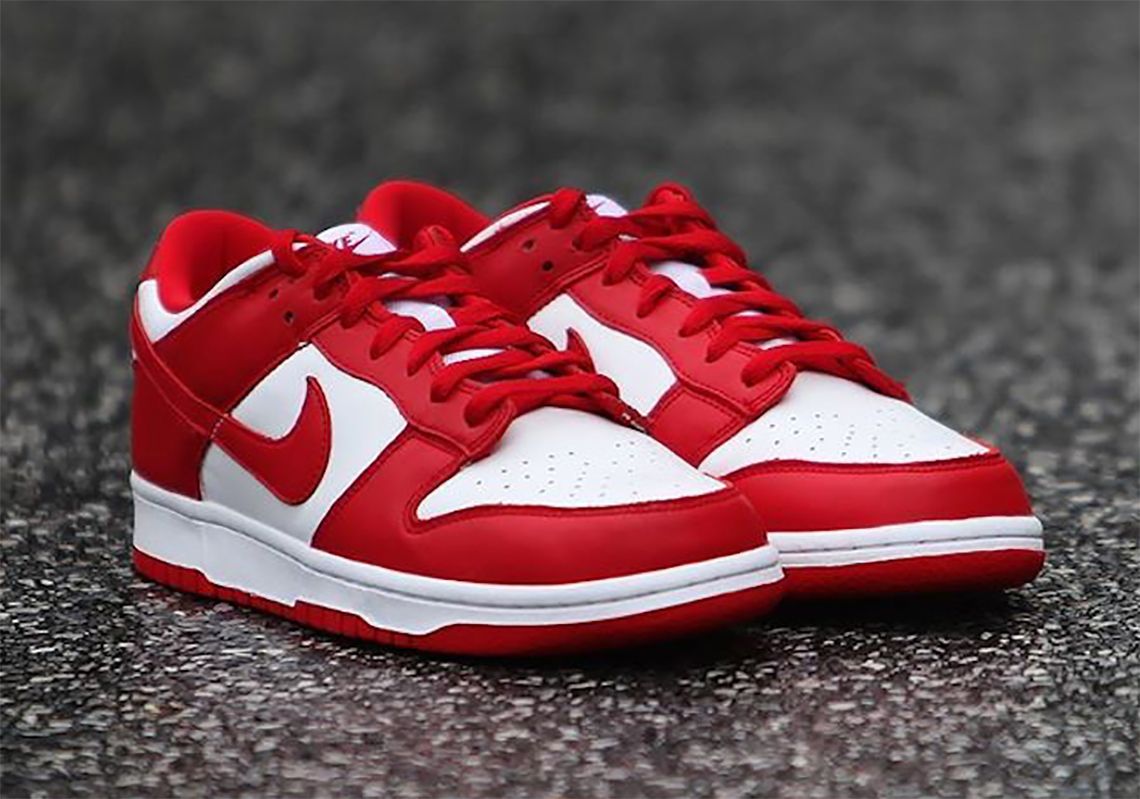 Save Big On Sneakers: Nike Air, Dunks, Jordans Sale At Foot Locker Save Big On Sneakers: Nike Air, Dunks, Jordans Sale At Foot Locker