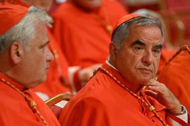 Scandalo Becciu: Le Chat Segrete Svelano Un Complotto?