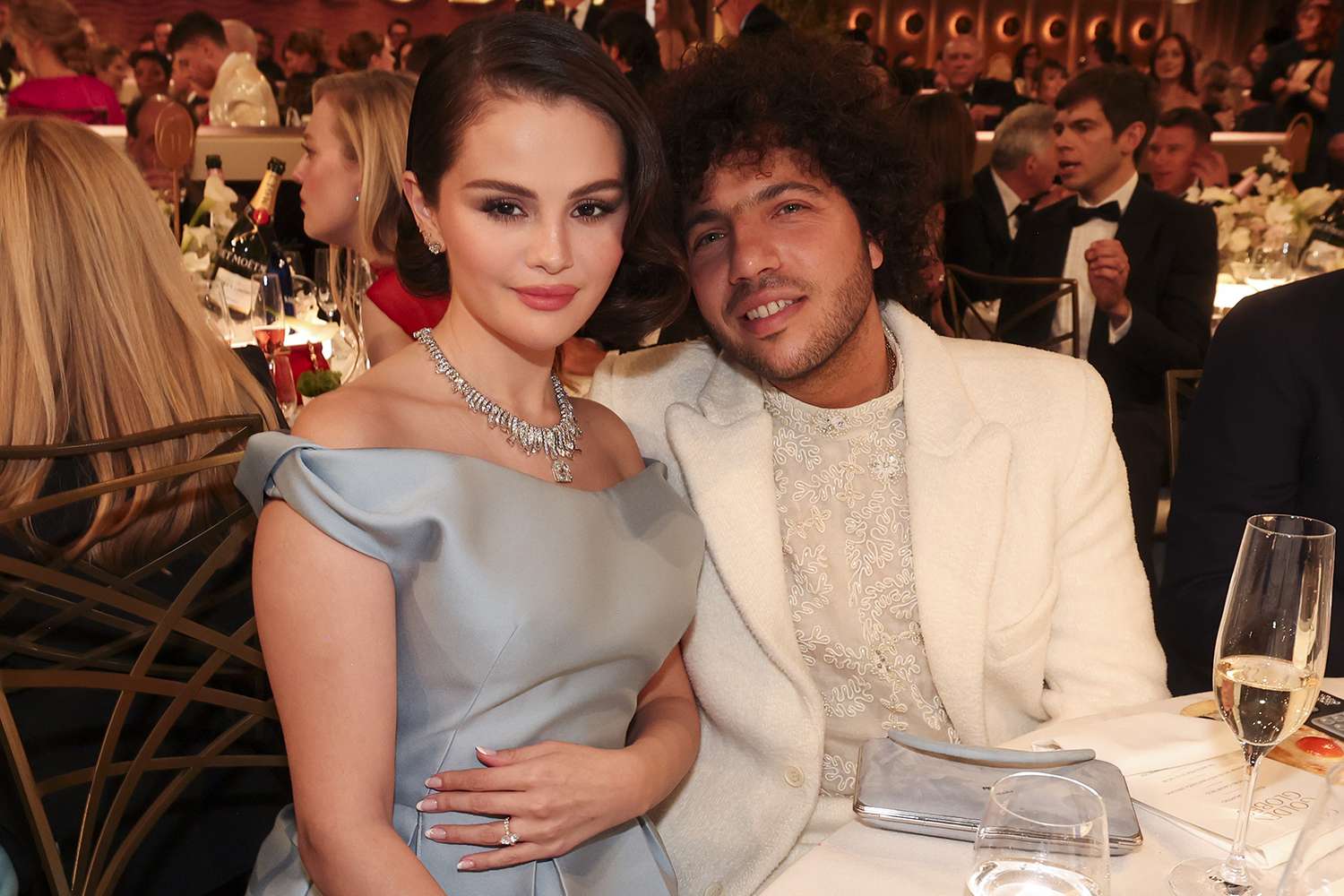 Selena Gomez Sells Personal Diamond Ring To Multiple Fans: The Full Story Selena Gomez Sells Personal Diamond Ring To Multiple Fans: The Full Story