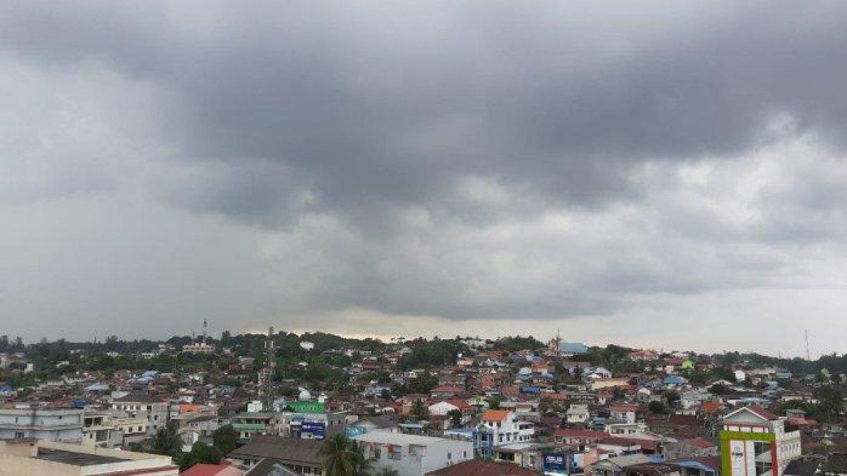 Semarang Hujan Pukul 1 Siang: Prakiraan Cuaca Besok (26 Maret) Di Jawa Tengah Semarang Hujan Pukul 1 Siang: Prakiraan Cuaca Besok (26 Maret) Di Jawa Tengah