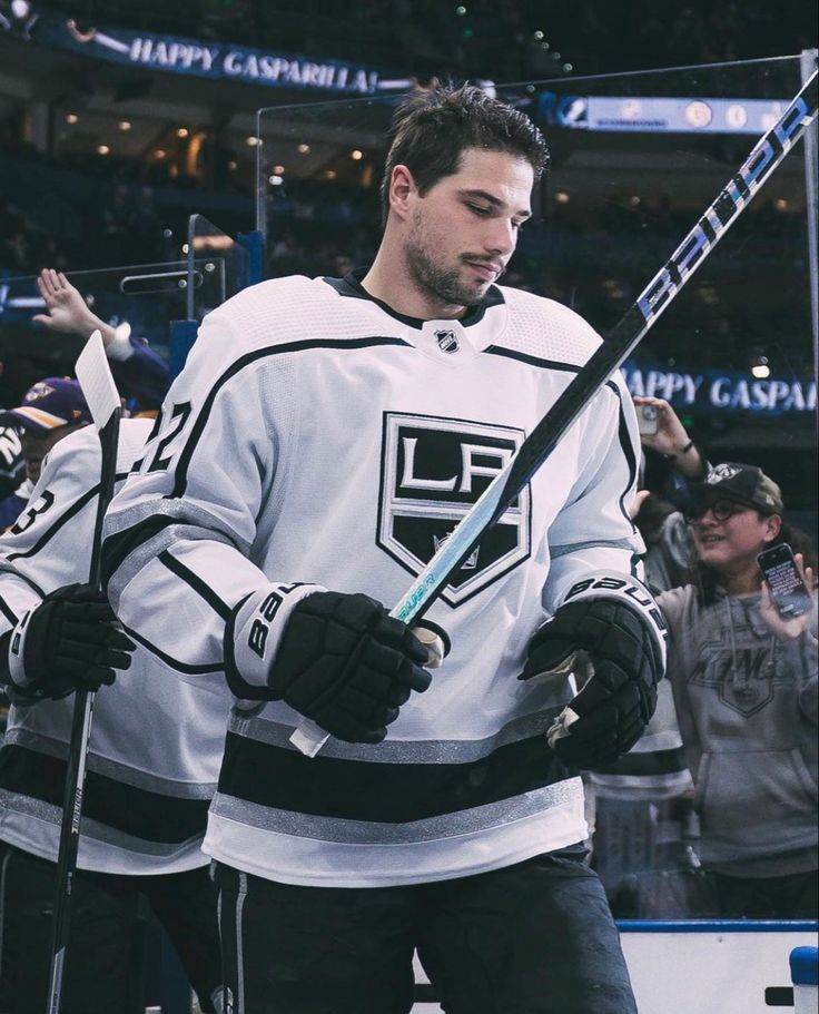 Shootout Success: Kevin Fiala And The Kings Top The Stars