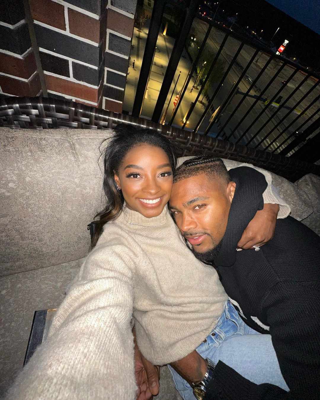 Simone Biles Debuts Dramatic Hair Transformation With Husband Jonathan Owens Simone Biles Debuts Dramatic Hair Transformation With Husband Jonathan Owens