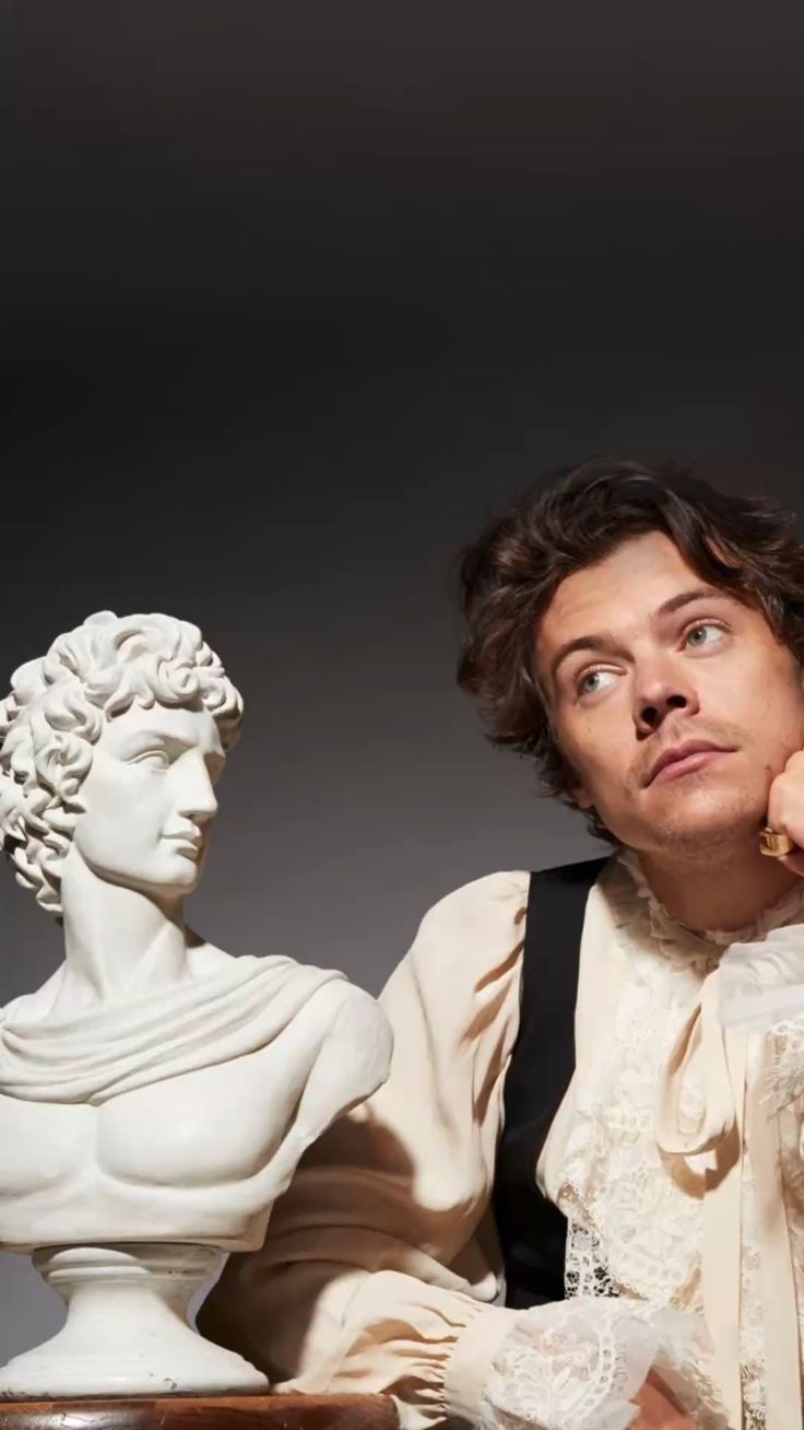 SNL's Impression Of Harry Styles: His Reaction And The Backlash SNL's Impression Of Harry Styles: His Reaction And The Backlash