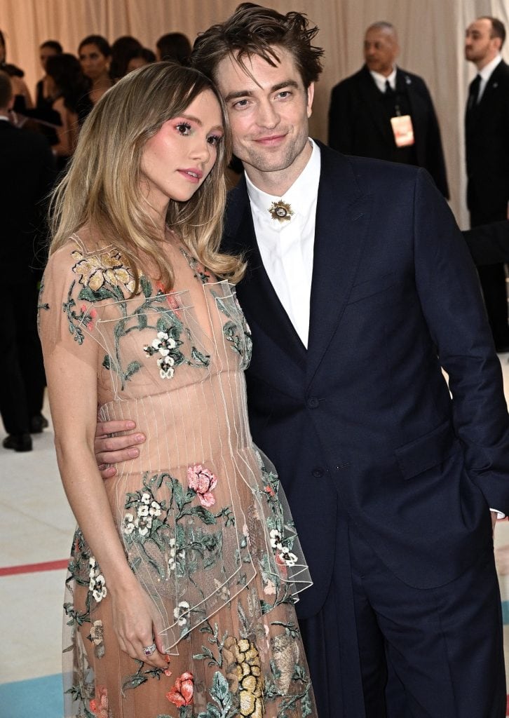 Suki Waterhouse's Met Gala Look: A Retrospective Suki Waterhouse's Met Gala Look: A Retrospective