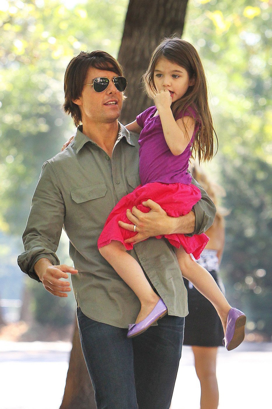 Suri Cruise And Tom Cruise: Examining His Post-Birth Actions Suri Cruise And Tom Cruise: Examining His Post-Birth Actions