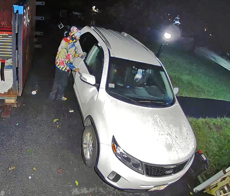Suspect Sought In Elizabeth City Vehicle Break-Ins Suspect Sought In Elizabeth City Vehicle Break-Ins