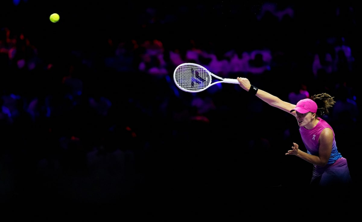 Swiatek Beats Keys Despite Shocking First Set, Reaches Madrid Semifinal Swiatek Beats Keys Despite Shocking First Set, Reaches Madrid Semifinal