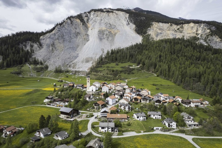 Swiss Mountain Municipality Partially Evacuated: Landslide Threat Swiss Mountain Municipality Partially Evacuated: Landslide Threat