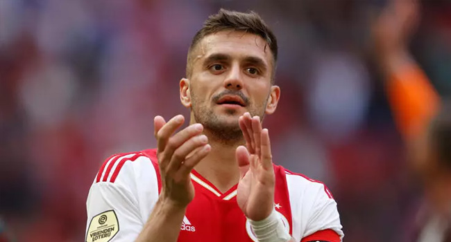 Talisca Ve Fenerbahçe: Saha Tartışması Ve Tadic Transferi Talisca Ve Fenerbahçe: Saha Tartışması Ve Tadic Transferi