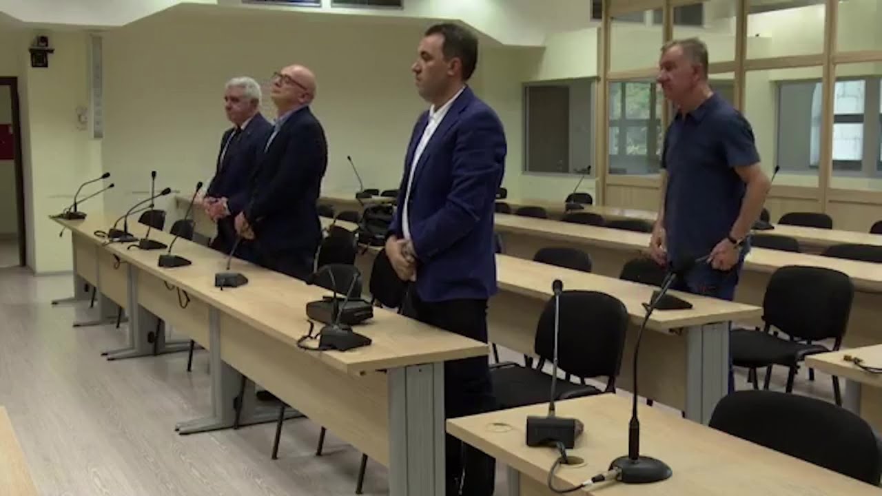 Технички Проблеми Доведоа До Казни За Мерцедес Во Бахреин Технички Проблеми Доведоа До Казни За Мерцедес Во Бахреин