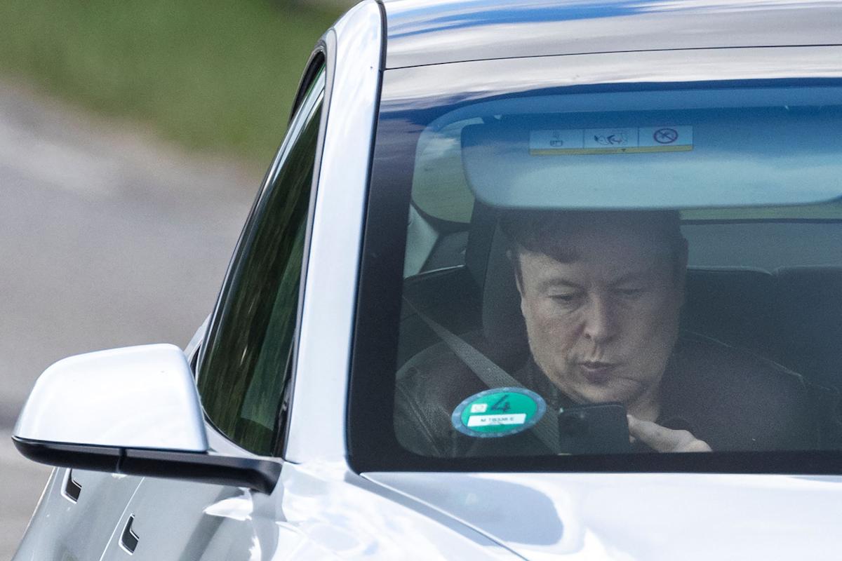 Tesla Stock Plunge Impacts Elon Musk's Net Worth, Falling Below $300 Billion Tesla Stock Plunge Impacts Elon Musk's Net Worth, Falling Below $300 Billion