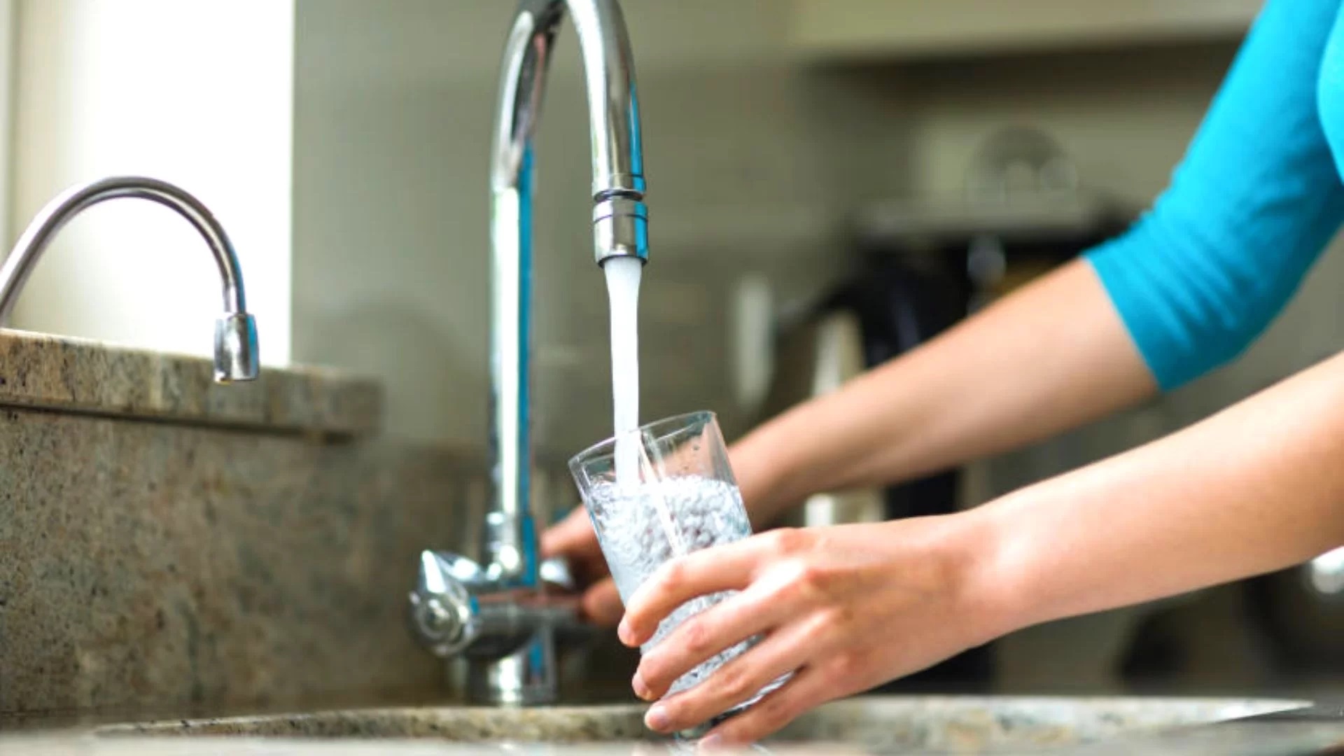 Tester Et Filtrer Son Eau Du Robinet : Un Guide Pratique Pour Une Eau Saine Tester Et Filtrer Son Eau Du Robinet : Un Guide Pratique Pour Une Eau Saine