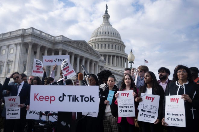 Texas Bill Aims To Protect Children From Social Media Harms Texas Bill Aims To Protect Children From Social Media Harms