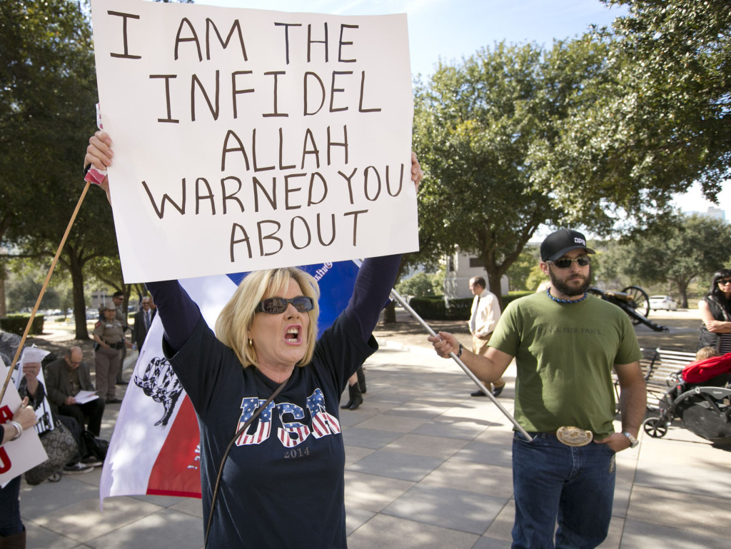 Texas Governor's Stern Warning On Proposed Muslim City Texas Governor's Stern Warning On Proposed Muslim City