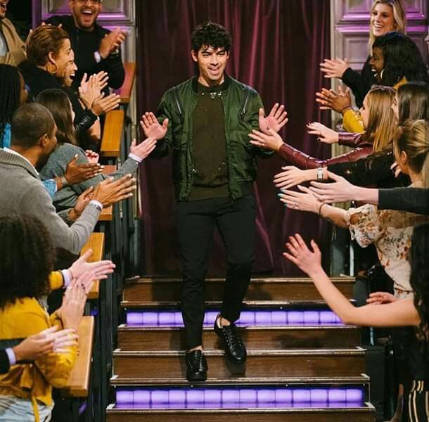 The Jonas Brothers' Joe Jonas And A Hilarious Fan Encounter The Jonas Brothers' Joe Jonas And A Hilarious Fan Encounter