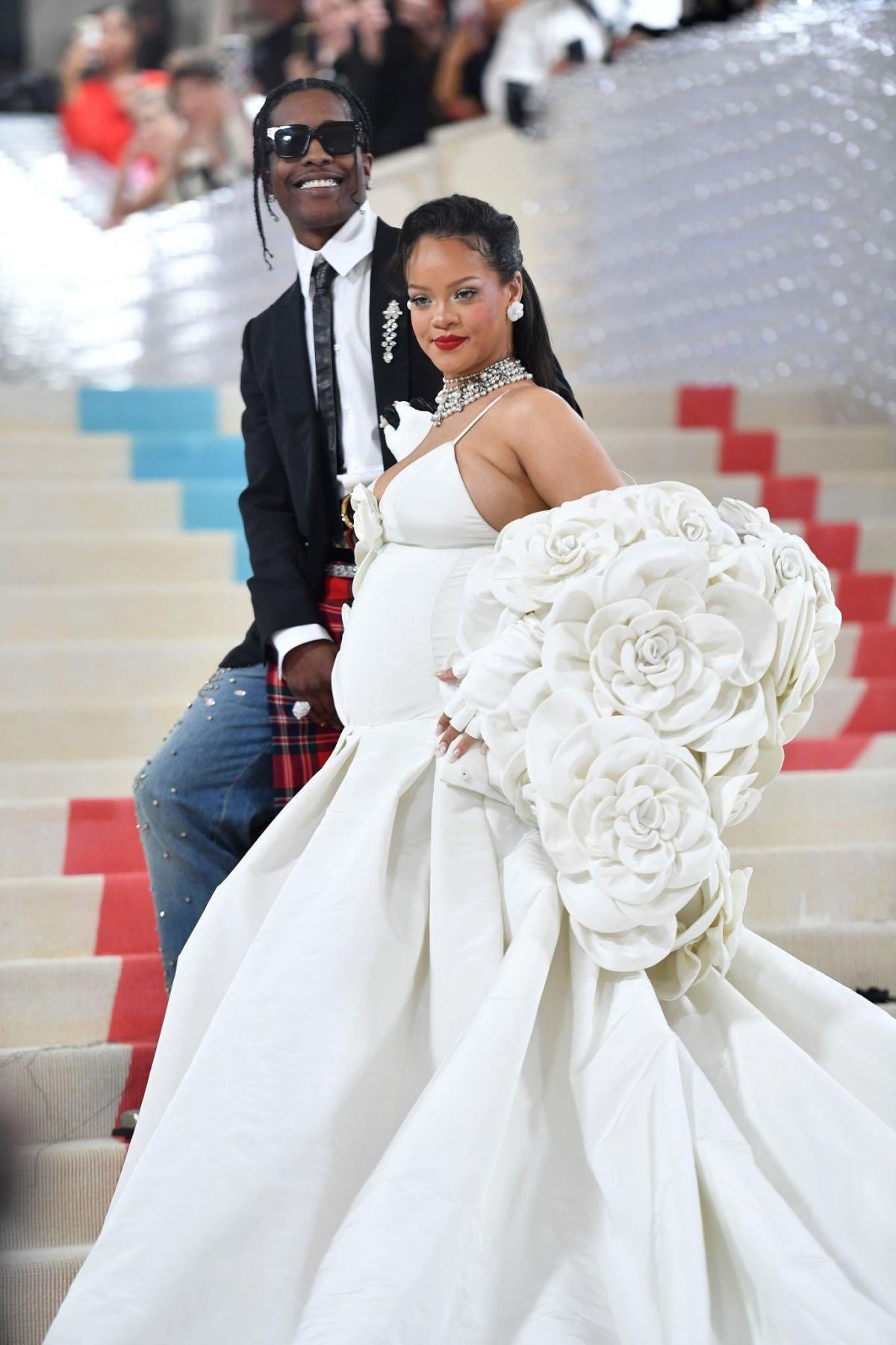 The Met Gala 2023: Rihanna's Pregnancy Reveal The Met Gala 2023: Rihanna's Pregnancy Reveal