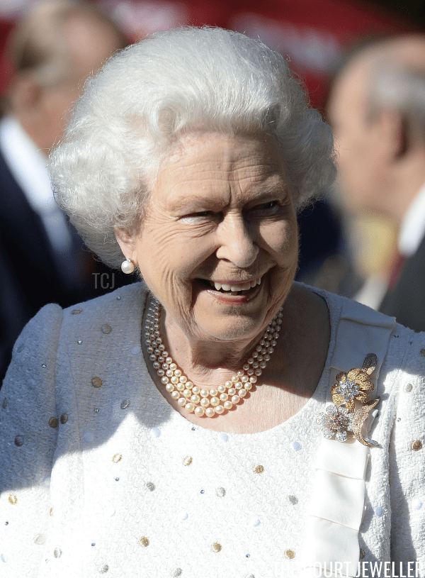 The Queen Wen Parisian Court Visit The Queen Wen Parisian Court Visit