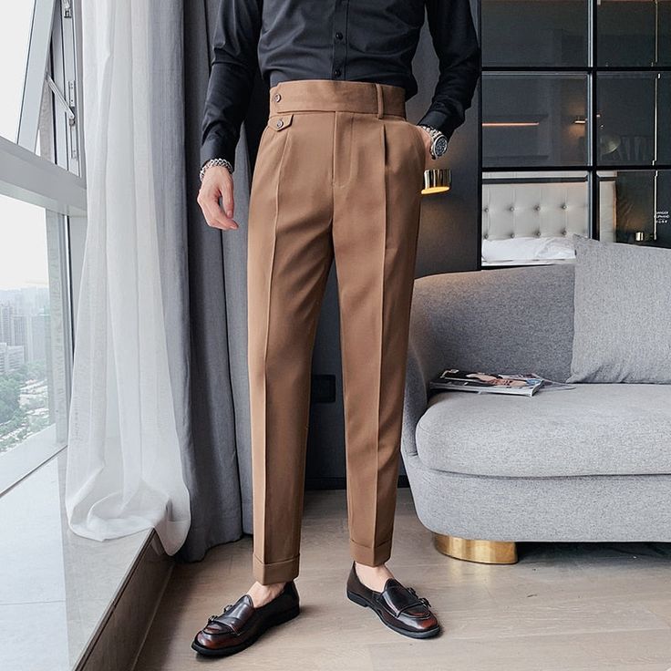 The Selena Gomez Effect: High-Waisted Suits And 80s Office Style The Selena Gomez Effect: High-Waisted Suits And 80s Office Style