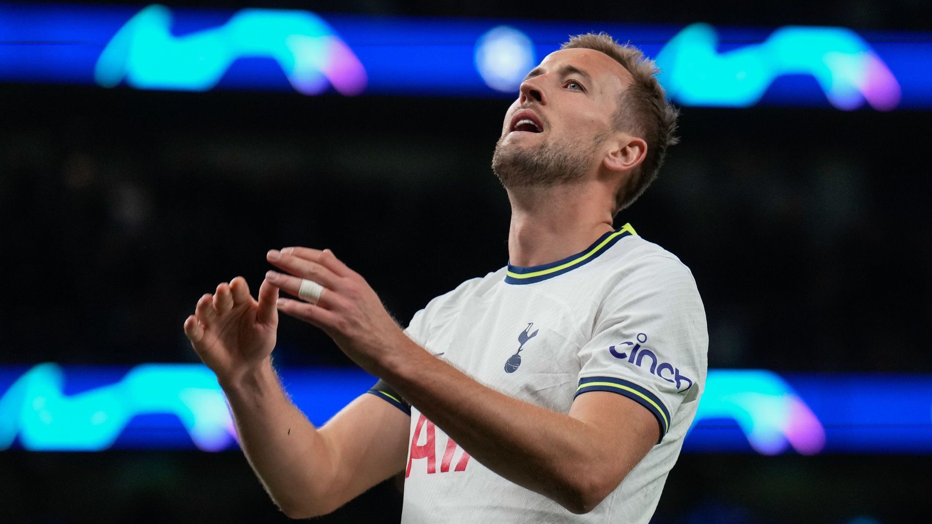 Tottenham Loanee's Stellar Performance Propels Leeds Back To Championship Top Tottenham Loanee's Stellar Performance Propels Leeds Back To Championship Top