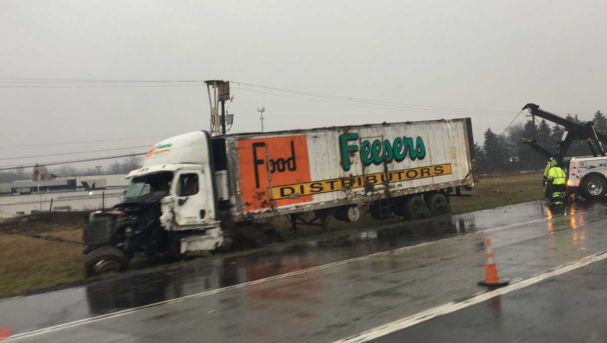 Tractor-Trailer Carrying Produce Overturns On I-83 Tractor-Trailer Carrying Produce Overturns On I-83