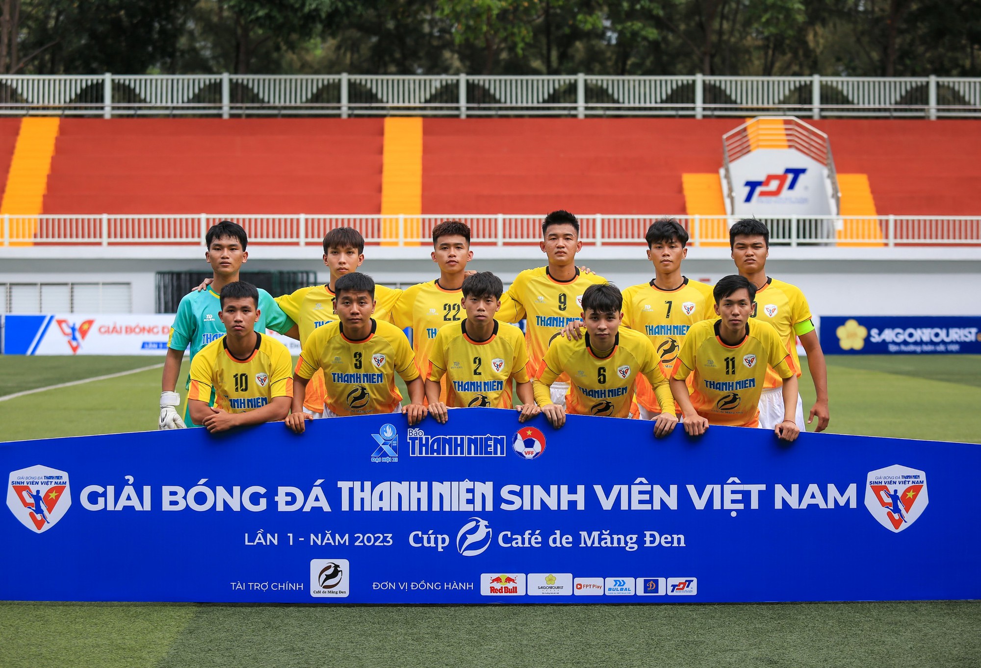 Trận Mở Màn Chung Kết Giải Bóng Đá Sinh Viên: Căng Thẳng Và Hấp Dẫn